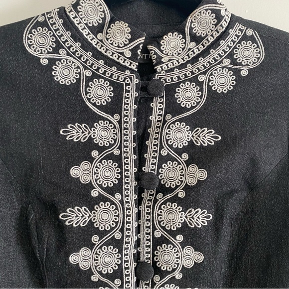 Original Antthony Embroidered Black and White Jacket - Picture 4 of 9